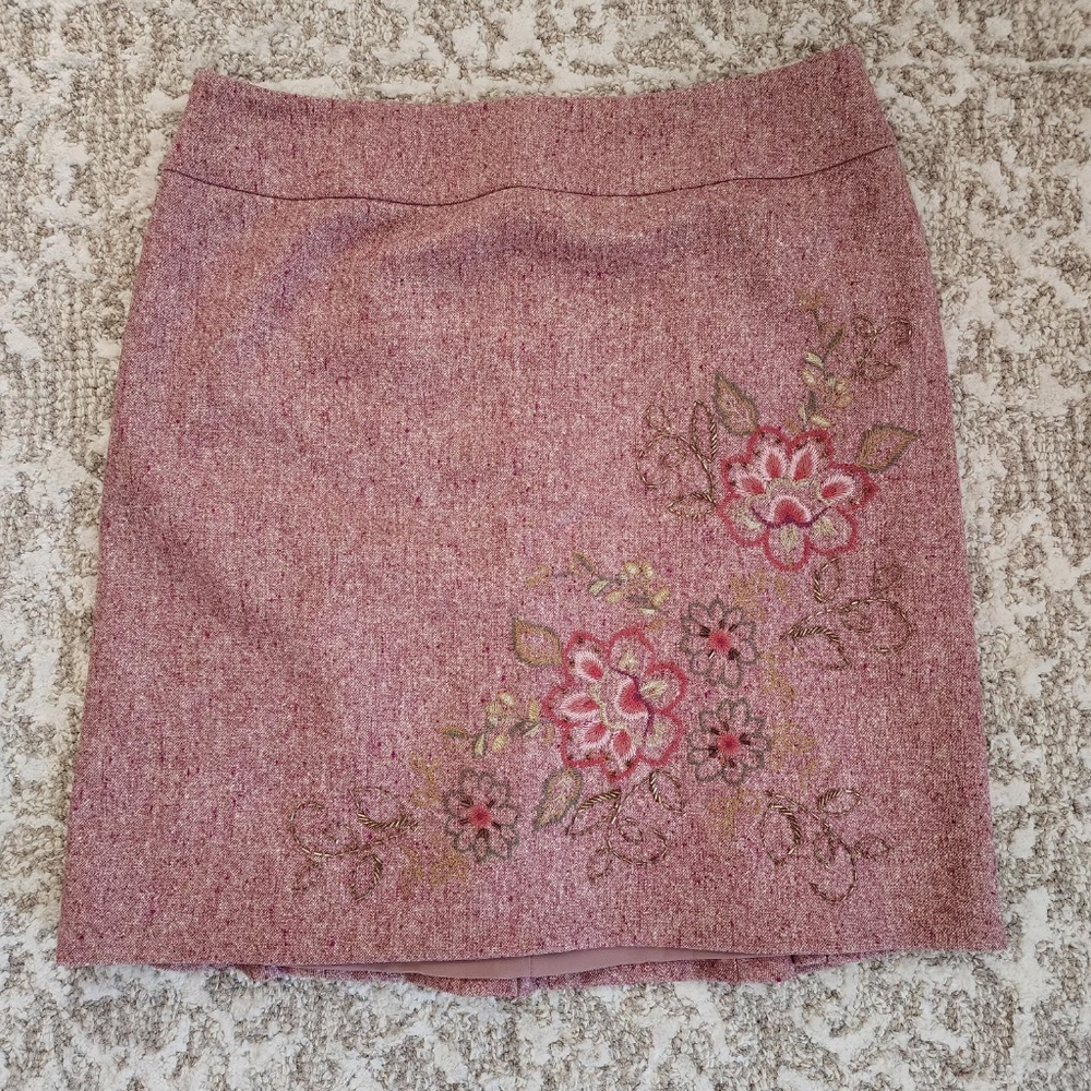 CLASSIQUES ENTIER BEADED PINK TWEED FLOWER PLEATED WOOL BLEND SKIRT - 12P
